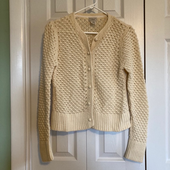 L.L. Bean Sweaters - ☘️L.L.Bean Popcorn Knit Cardigan☘️
